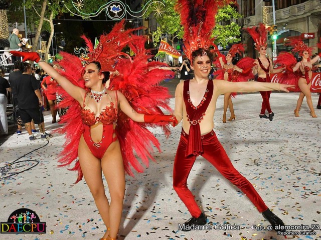 DESFILE_DE_CARNAVAL_150