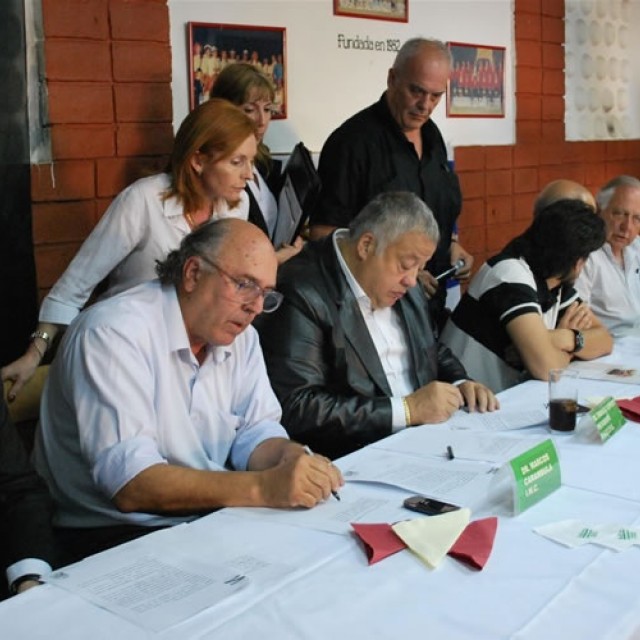Firma del convenio DAECPU - Comuna Canaria