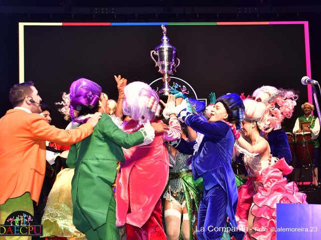 TEATRO-ENTREGA_DE_PREMIOS-01-1103