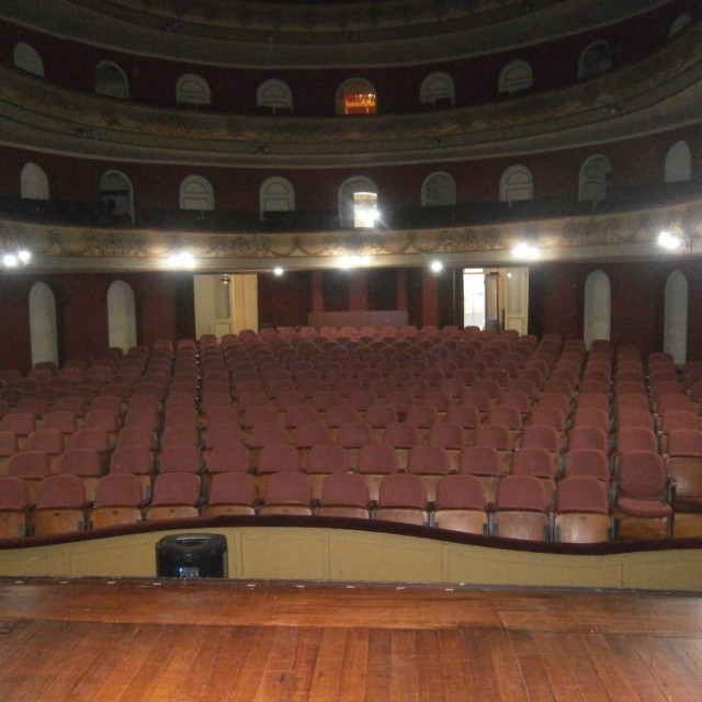 platea-teatro-larraaga-salto-xbw7wdpv.JPG